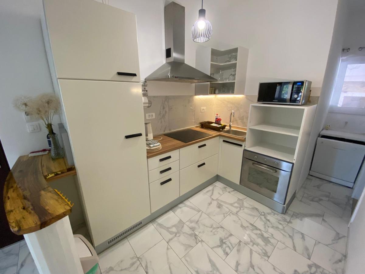 Sunrise Luxury Apartments - U2Adria ドゥギ・ラット エクステリア 写真